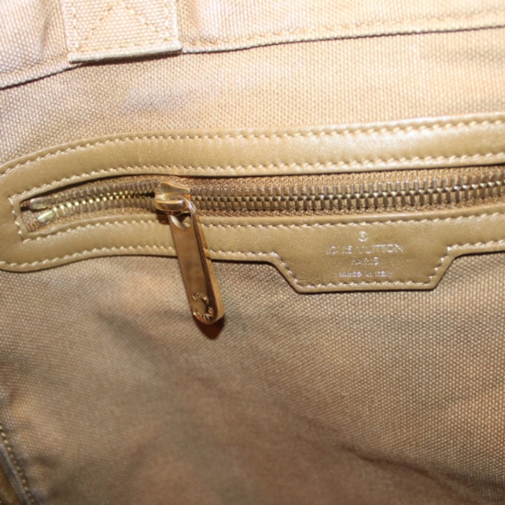 Louis Vuitton: That's Love Limited Edition Tote *RARE* - Picture 5 of 8